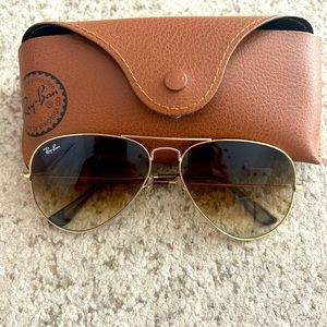 Women’s Ray-Ban’s
